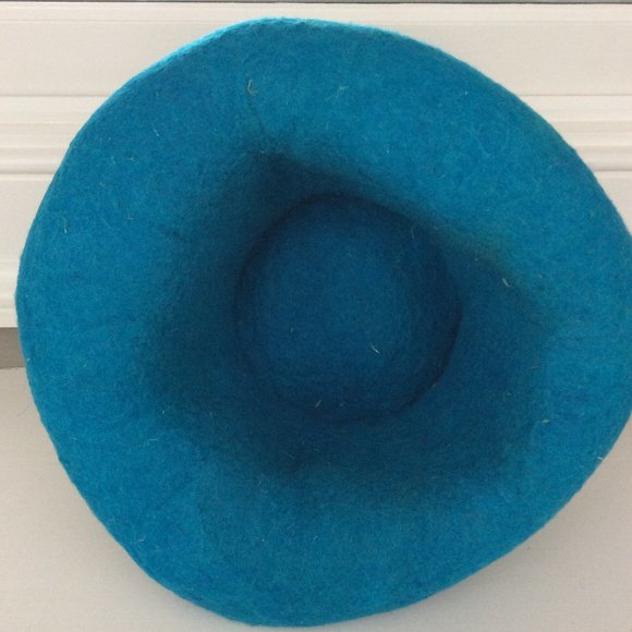 Turquoise Felted Medium-Brimmed Hat - Picture 7 of 7